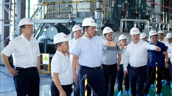 Bí thư Thành ủy Lô Diện Tào Văn Huy đến thăm và khảo sát tại Xương Tạng